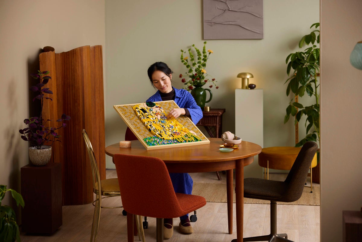LEGO Gustav Klimt The Kiss 31221